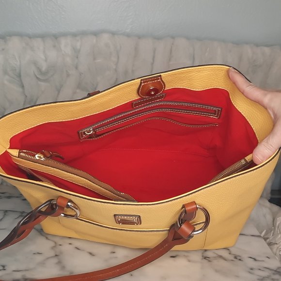 Dooney and Bourke Yellow center zip snap close tote - Picture 5 of 6
